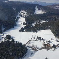 Verortung via Georeferenzierung der Kamera: Aufgenommen in der Nähe von Gemeinde Hohe Wand, Österreich in 0 Meter